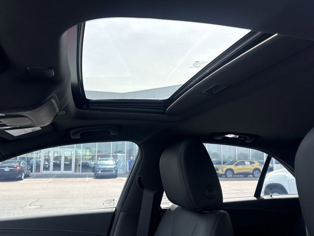 2023 Cadillac CT4 Luxury