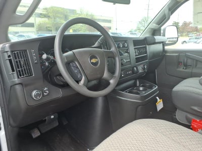 2025 GMC Savana Cutaway 3500 1WT