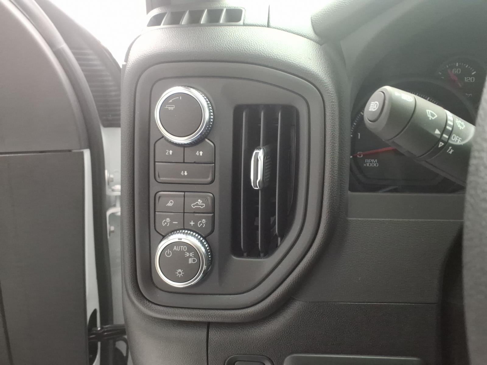 2025 GMC Sierra 2500 HD Pro