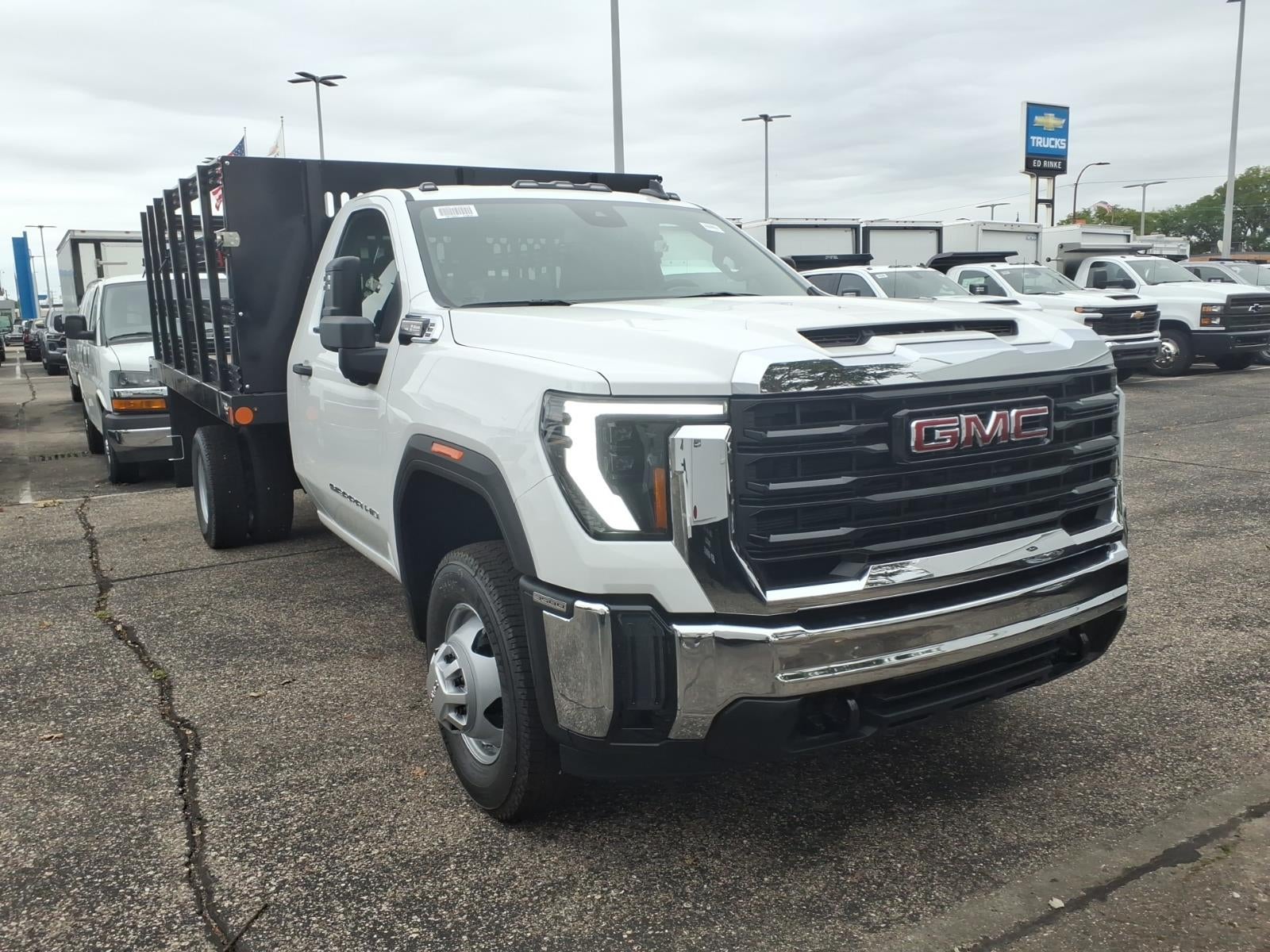 2026 GMC Sierra 3500 HD Chassis Cab Pro
