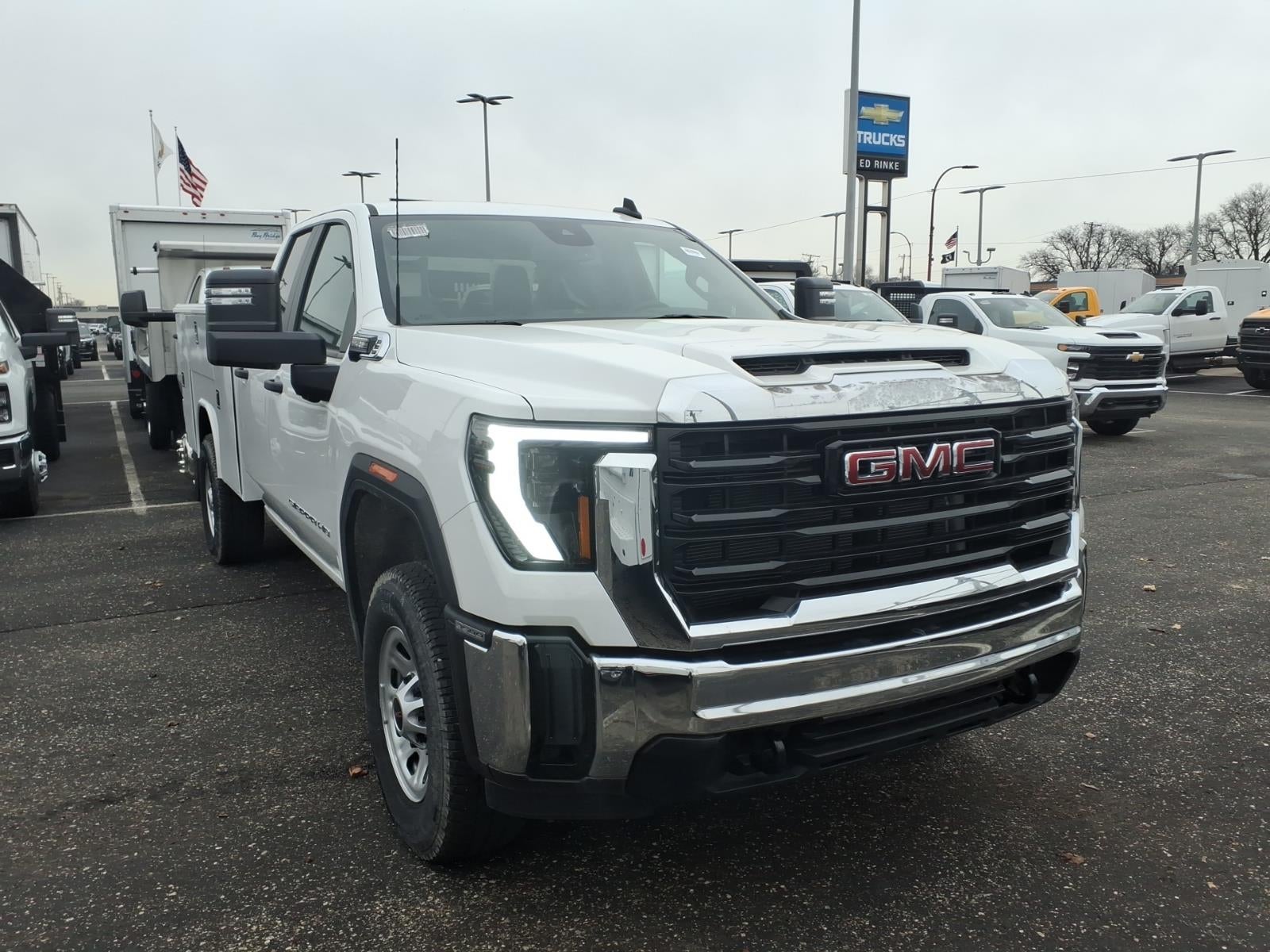 2025 GMC Sierra 3500 HD Pro