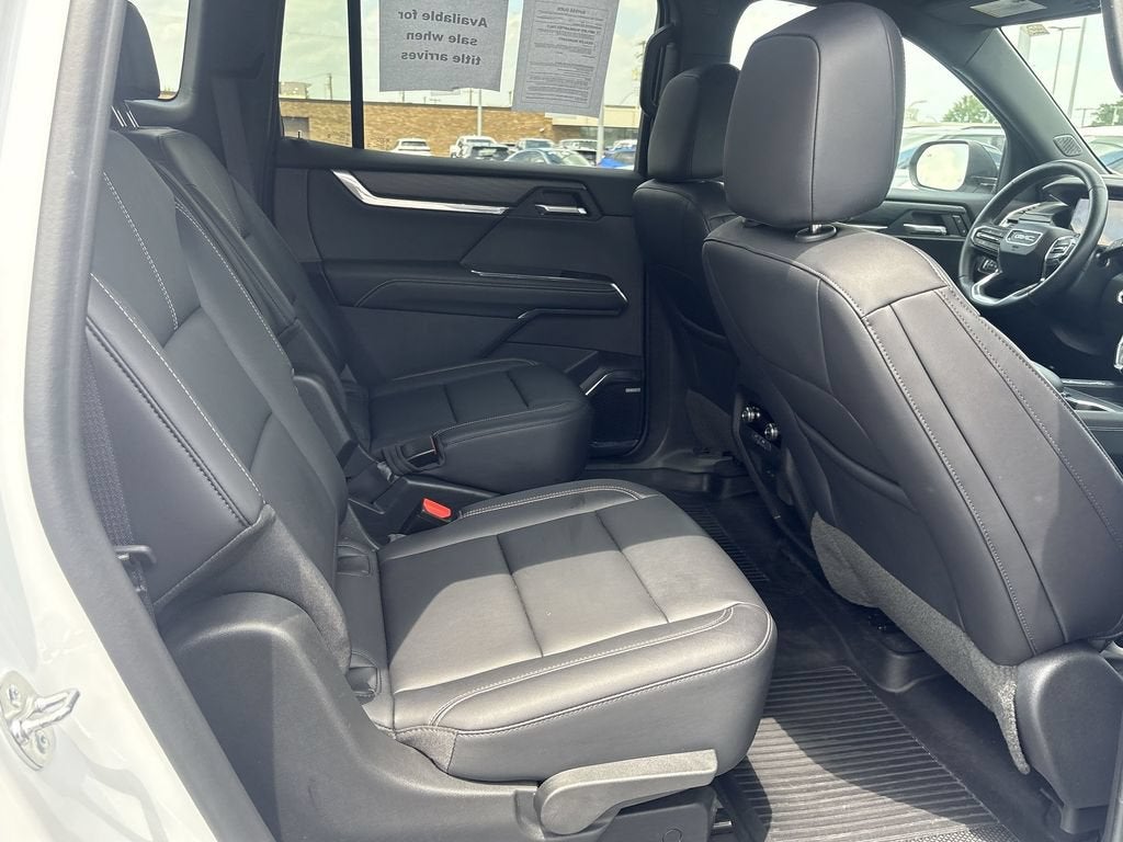 2024 GMC Acadia Elevation