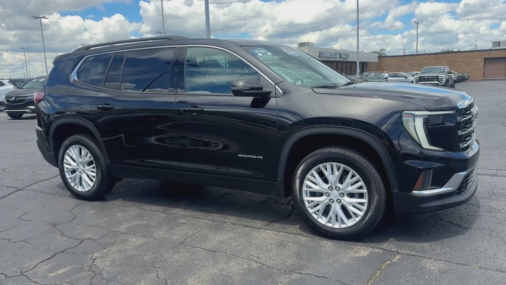 2024 GMC Acadia Elevation