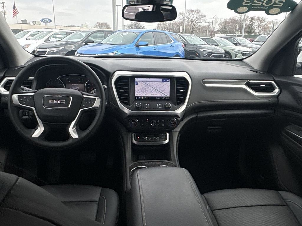 2023 GMC Acadia SLT