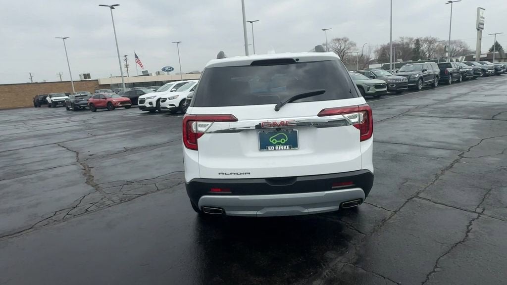 2023 GMC Acadia SLT