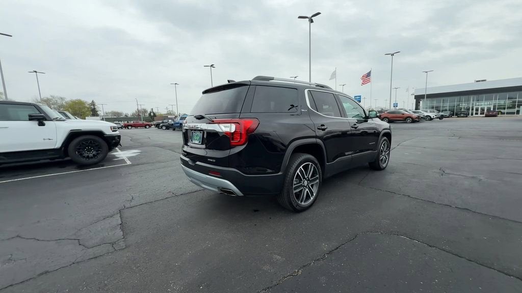 2023 GMC Acadia SLT