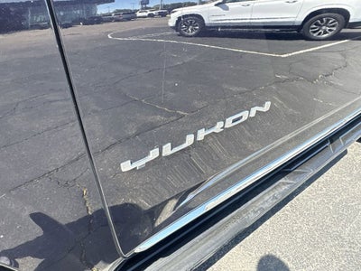2023 GMC Yukon SLT