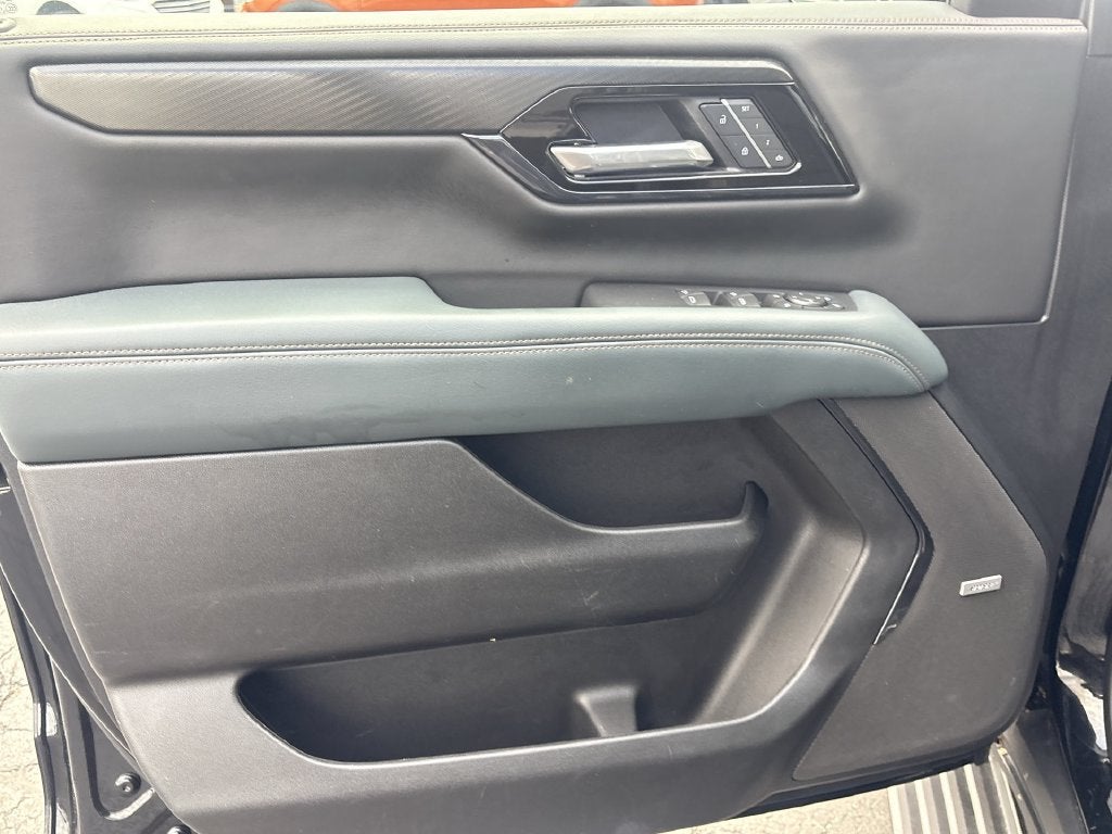 2025 GMC Yukon XL AT4 - Photo 23