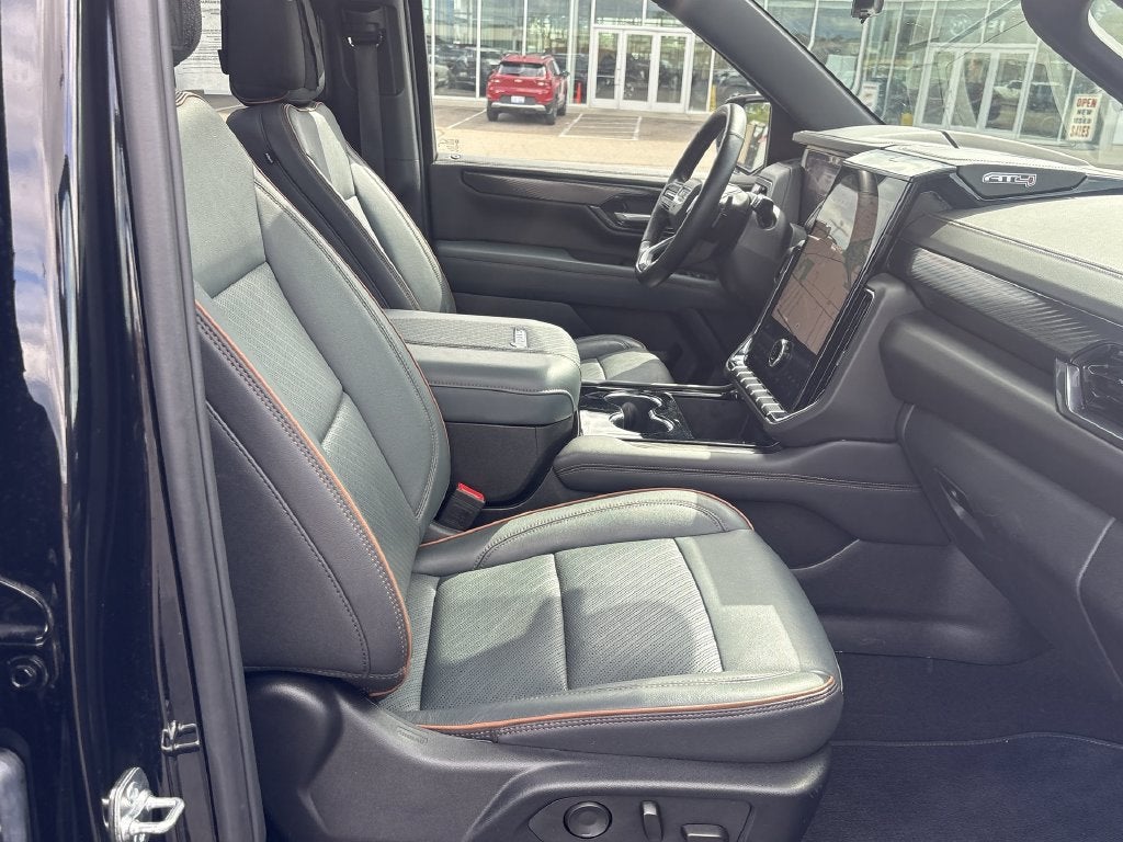 2025 GMC Yukon XL AT4 - Photo 29