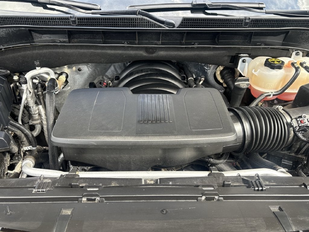 2025 GMC Yukon XL AT4 - Photo 31