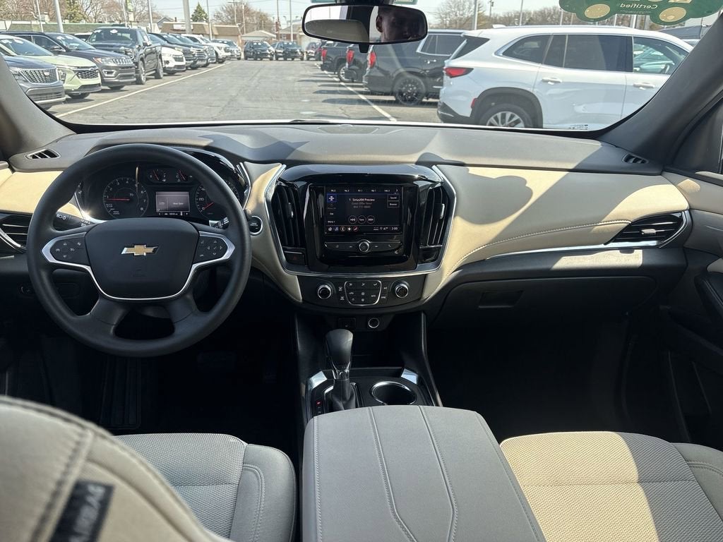 2023 Chevrolet Traverse LS