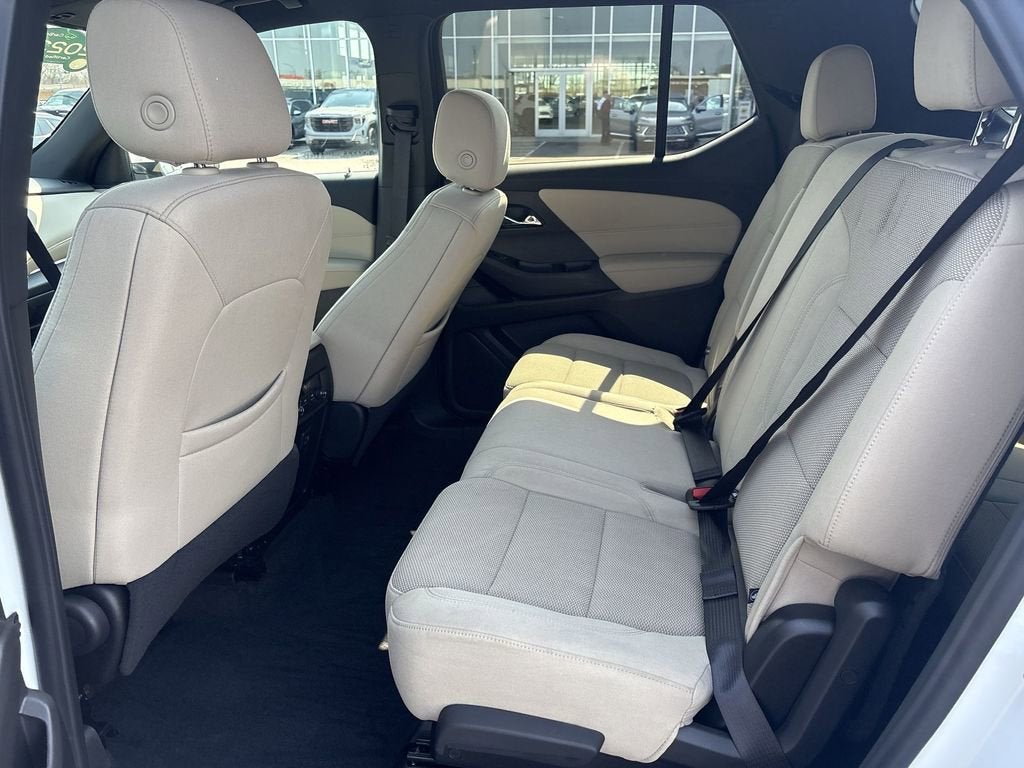 2023 Chevrolet Traverse LS