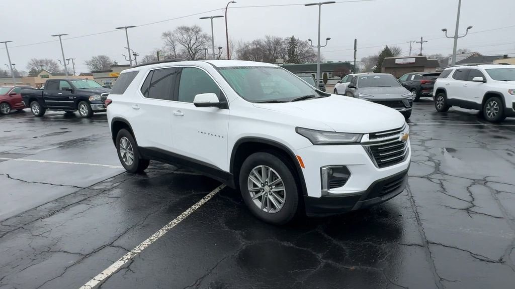 2023 Chevrolet Traverse LT Leather