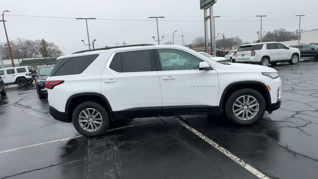 2023 Chevrolet Traverse LT Leather