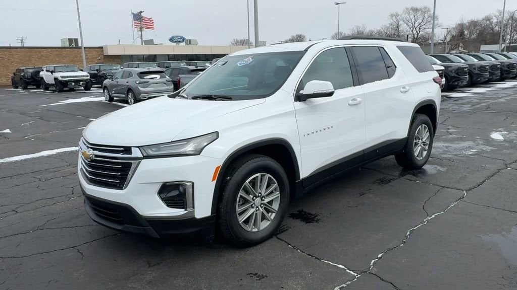 2023 Chevrolet Traverse LT Leather