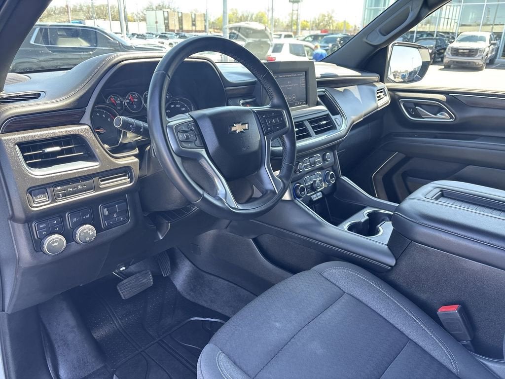 2023 Chevrolet Suburban LS