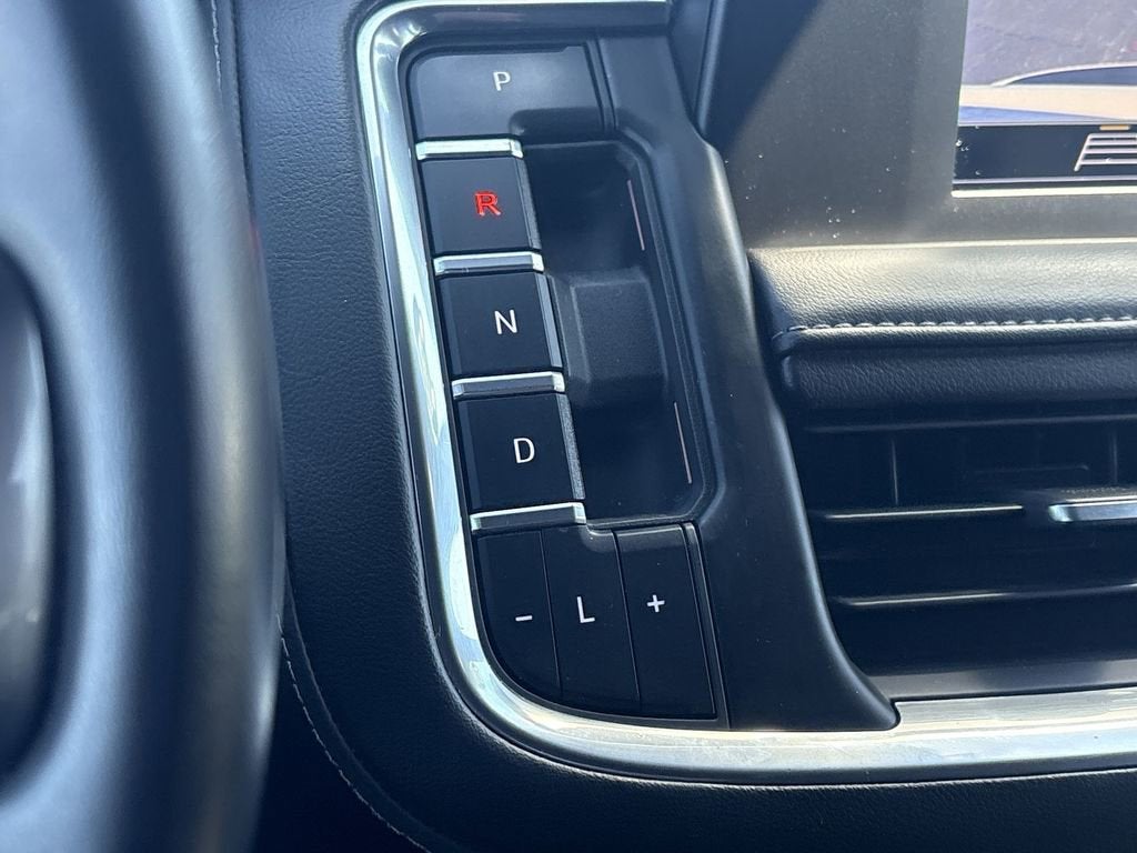 2023 Chevrolet Suburban LS