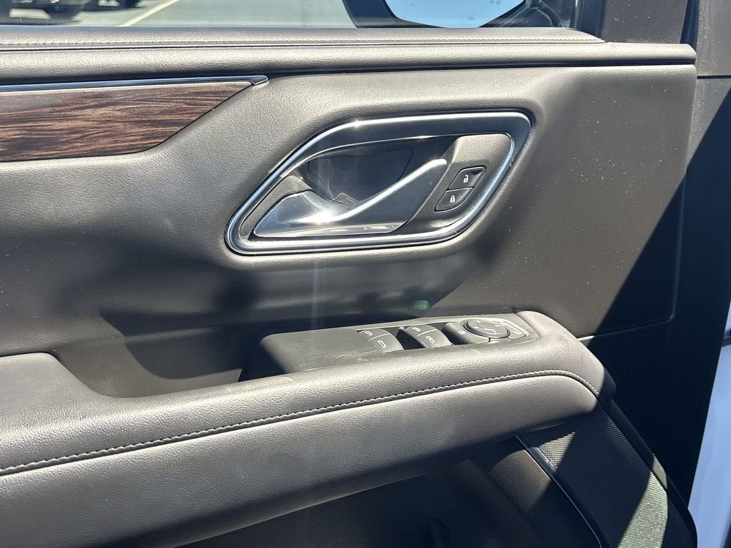 2023 Chevrolet Suburban LS