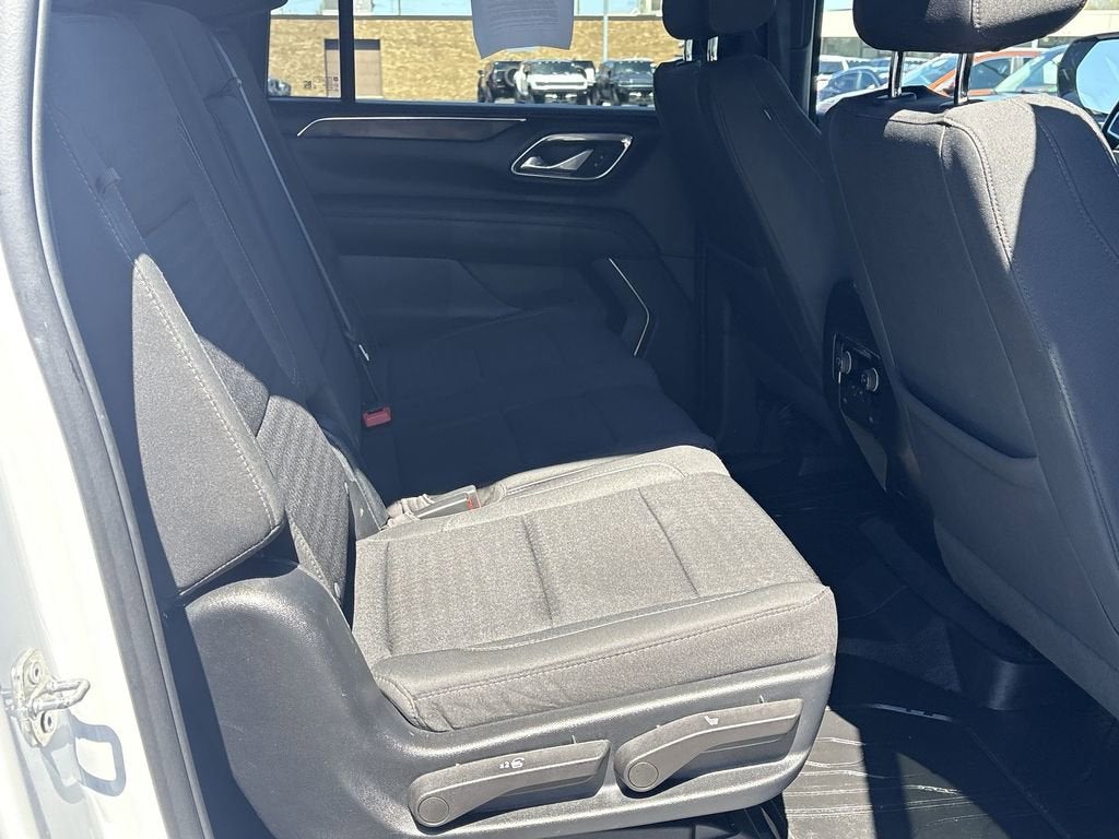 2023 Chevrolet Suburban LS