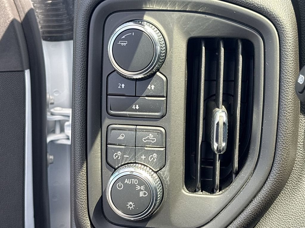 2024 GMC Sierra 2500HD Pro - Photo 17