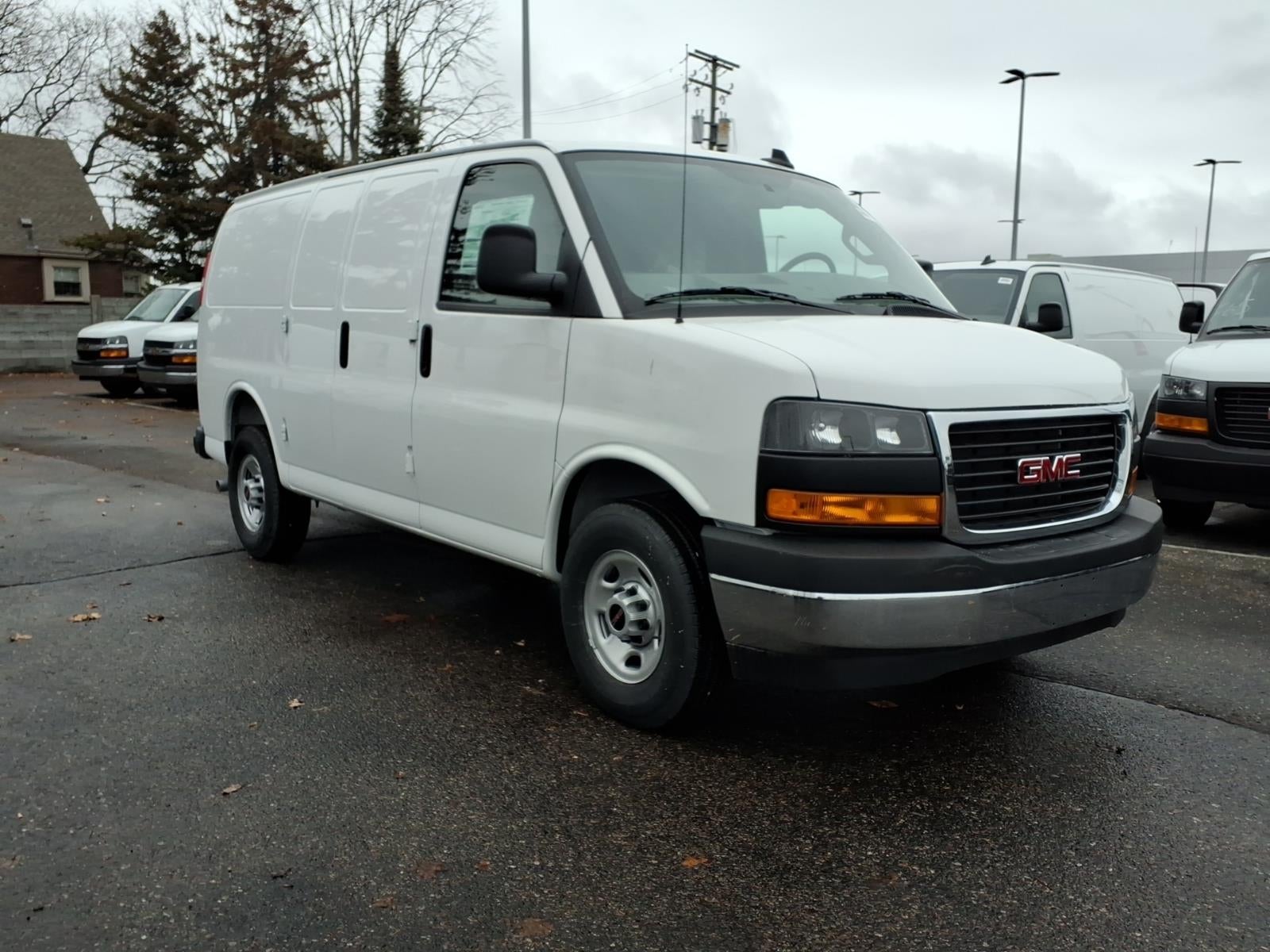 2025 GMC Savana Cargo Work Van