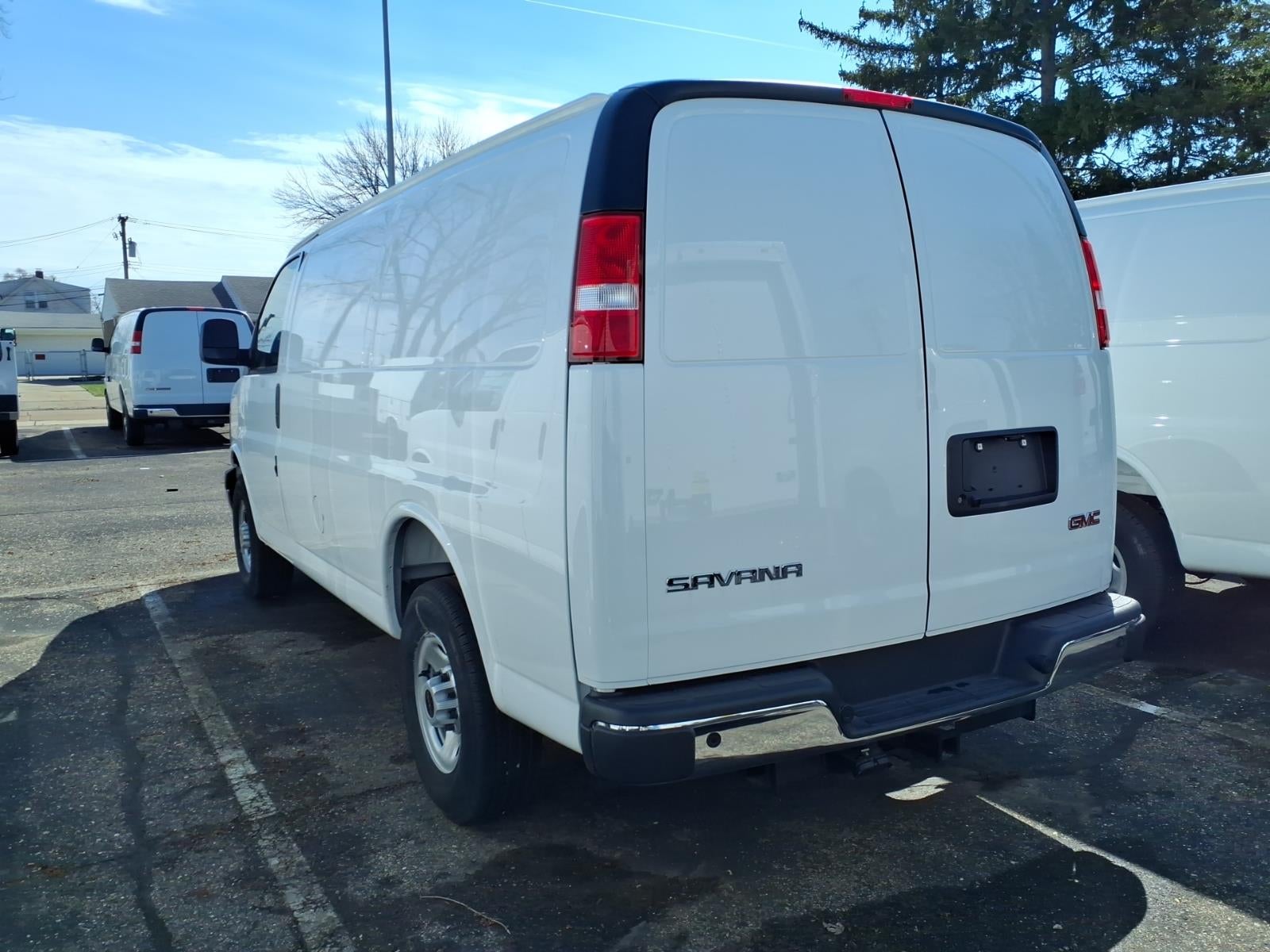 2025 GMC Savana Cargo Work Van
