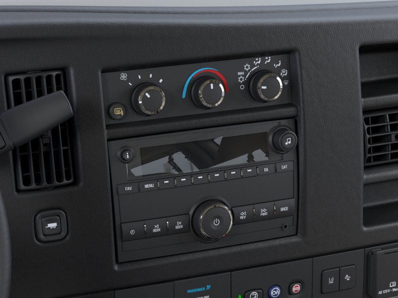 2025 GMC Savana Cargo Work Van - Photo 38