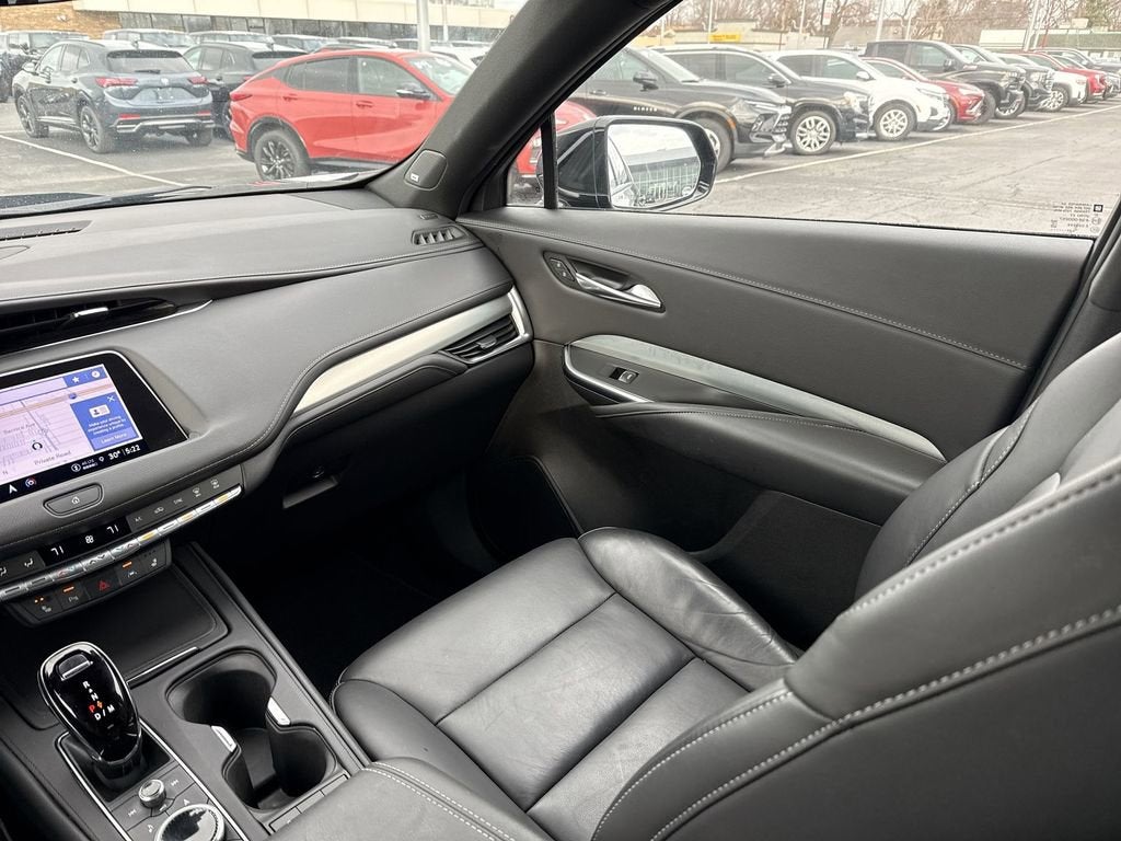 2023 Cadillac XT4 Premium Luxury