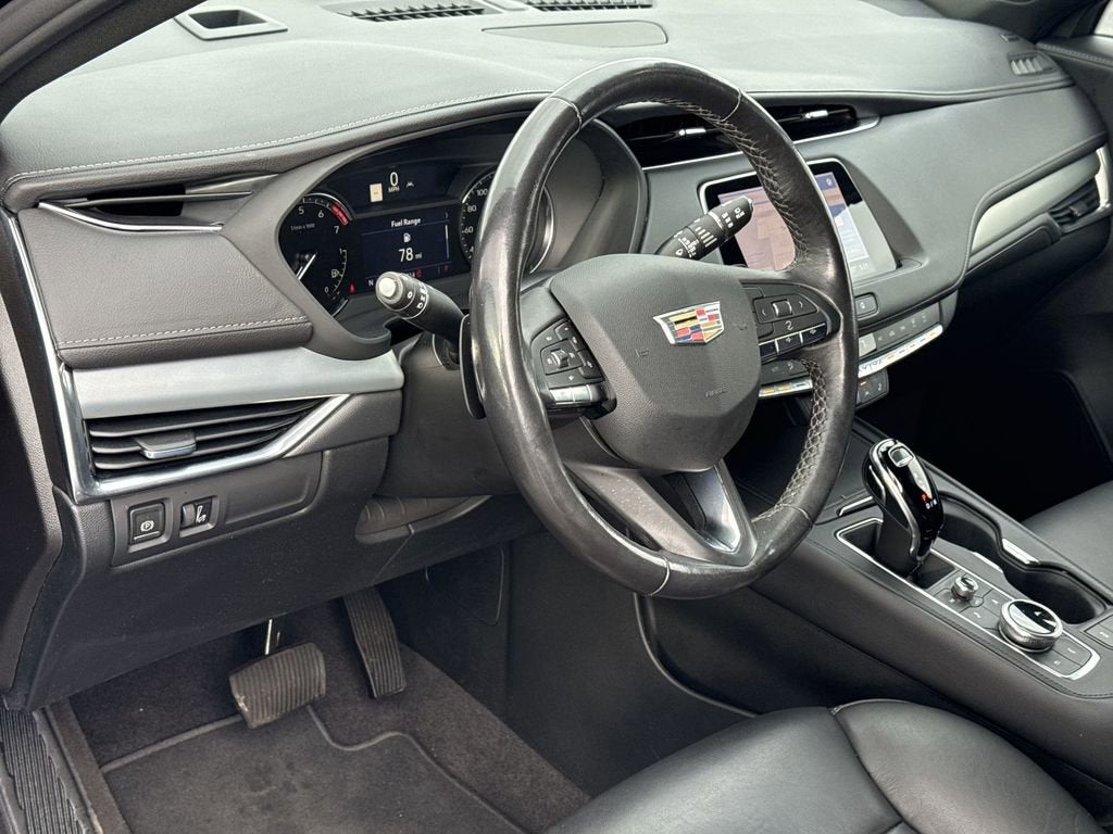 2023 Cadillac XT4 Premium Luxury
