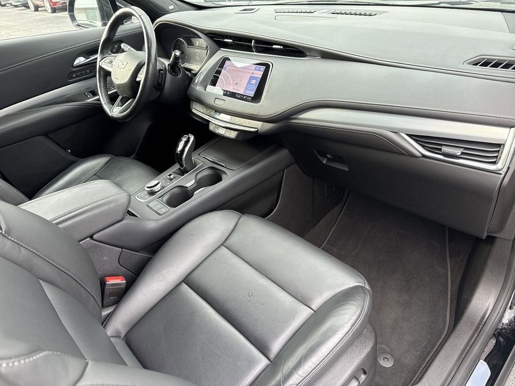 2023 Cadillac XT4 Premium Luxury