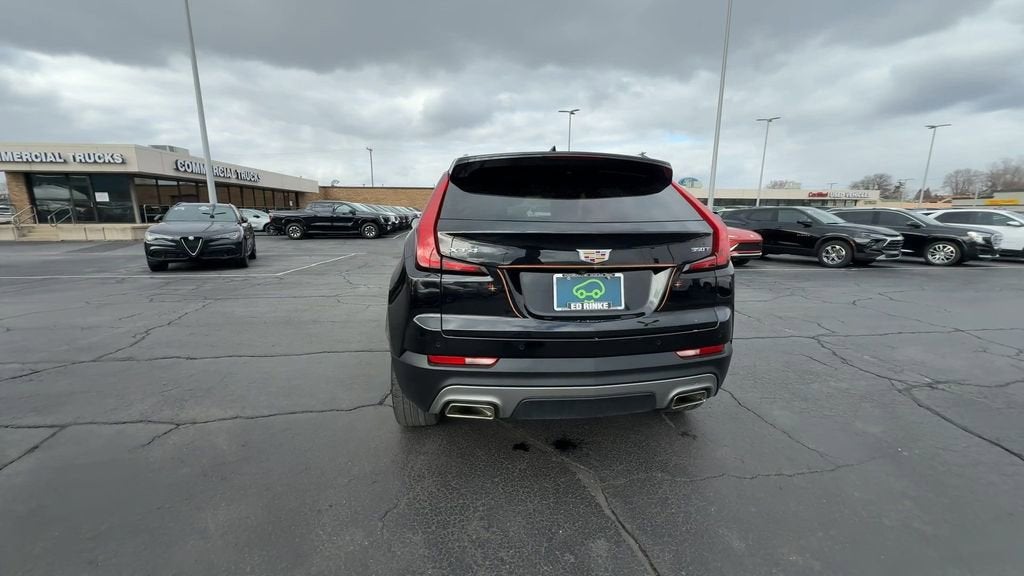 2023 Cadillac XT4 Premium Luxury