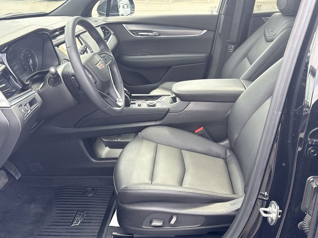 2024 Cadillac XT6 Luxury