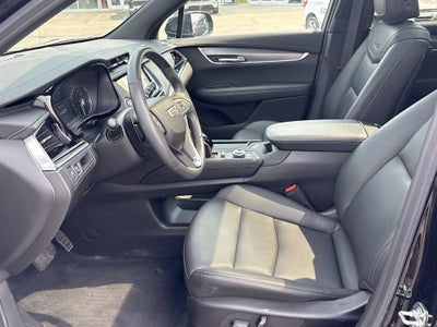 2025 Cadillac XT6 Luxury