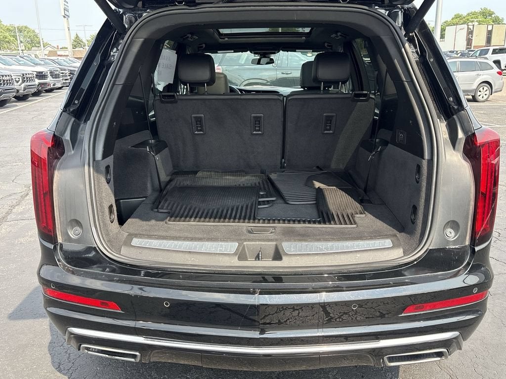 2025 Cadillac XT6 Luxury