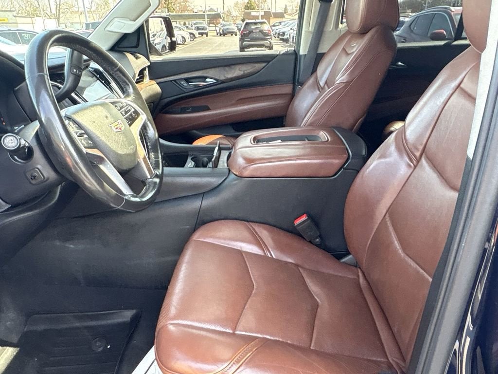 2017 Cadillac Escalade Luxury