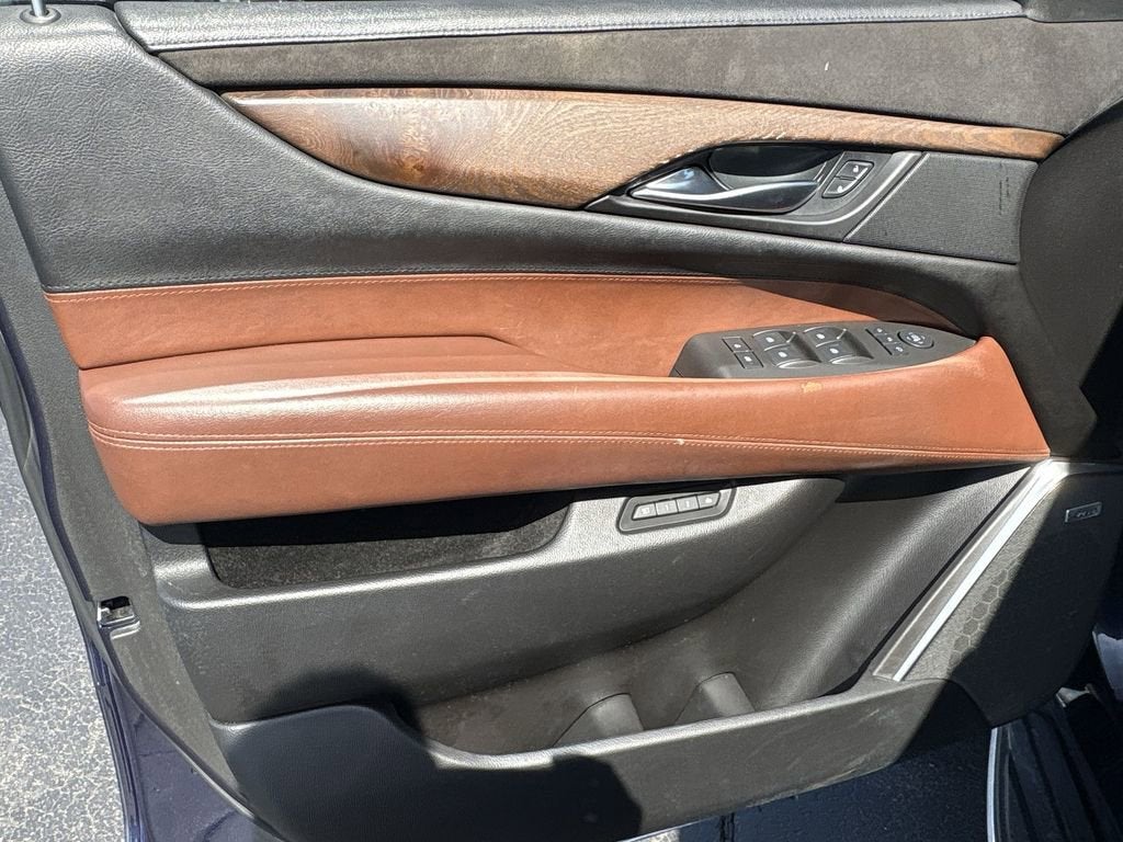 2017 Cadillac Escalade Luxury