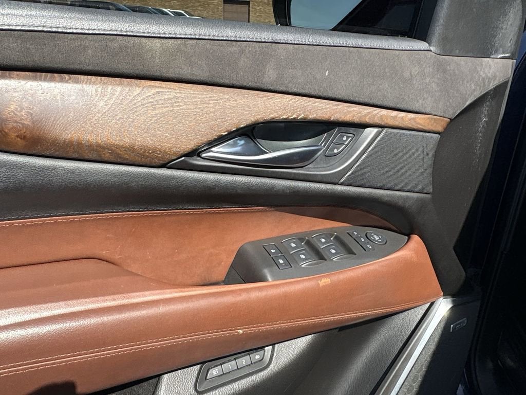 2017 Cadillac Escalade Luxury