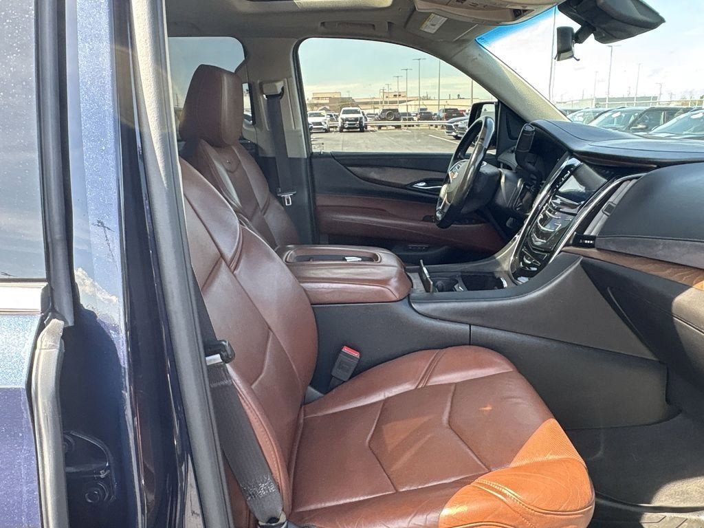 2017 Cadillac Escalade Luxury