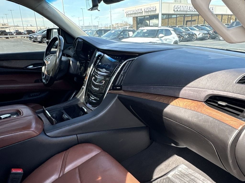 2017 Cadillac Escalade Luxury