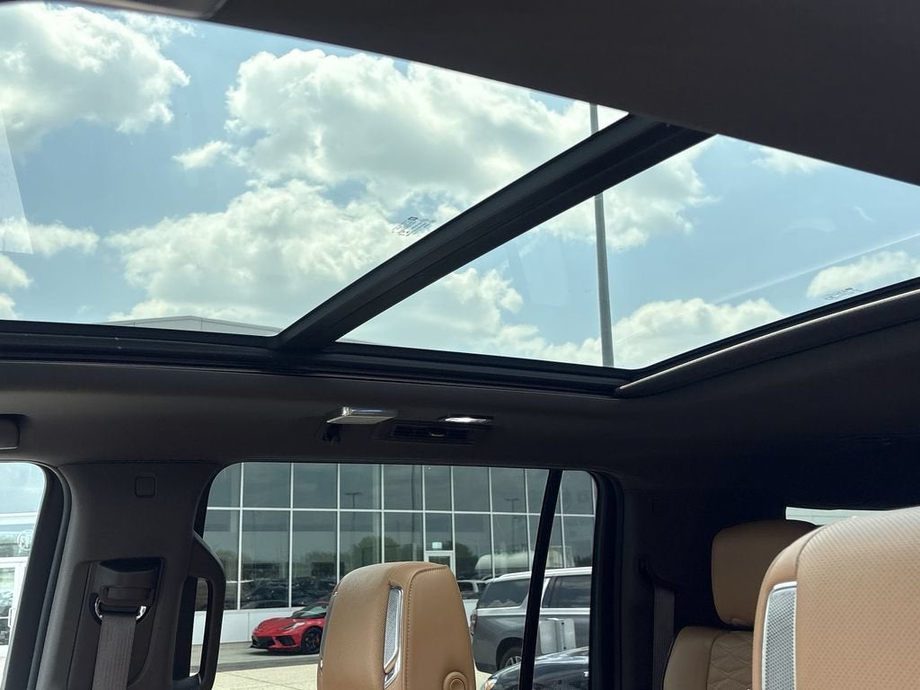 2022 Cadillac Escalade ESV Premium Luxury