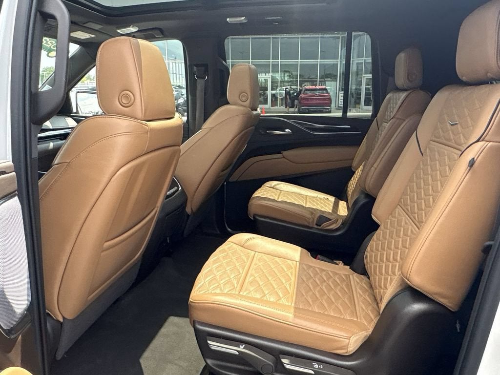 2022 Cadillac Escalade ESV Premium Luxury