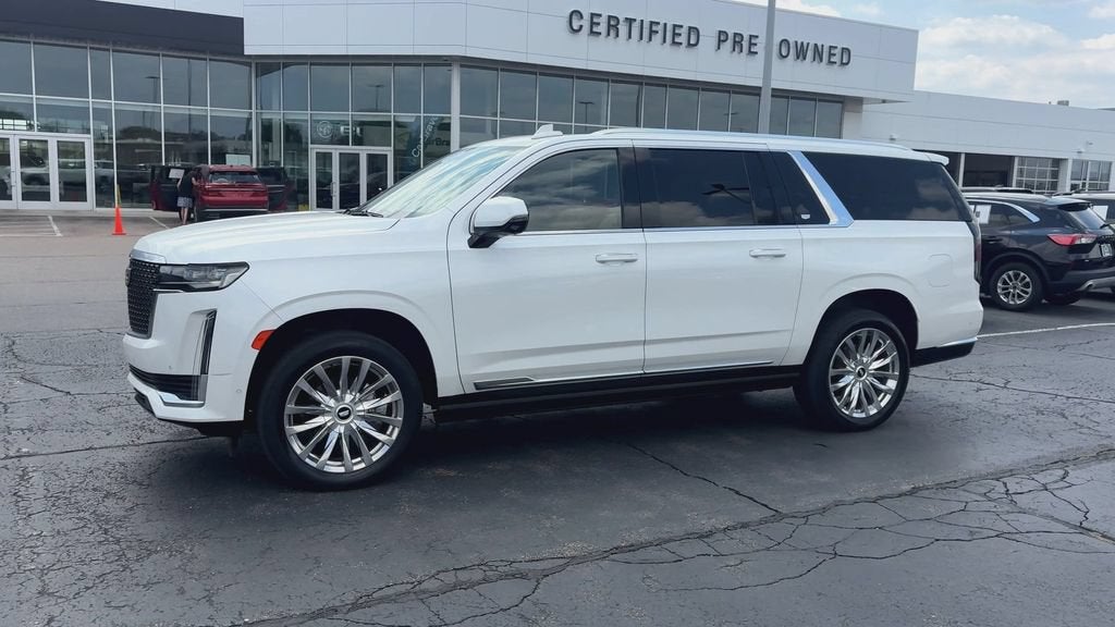 2022 Cadillac Escalade ESV Premium Luxury
