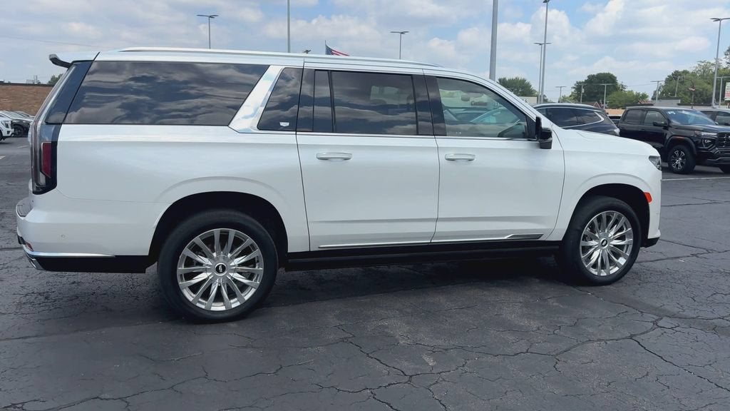 2022 Cadillac Escalade ESV Premium Luxury