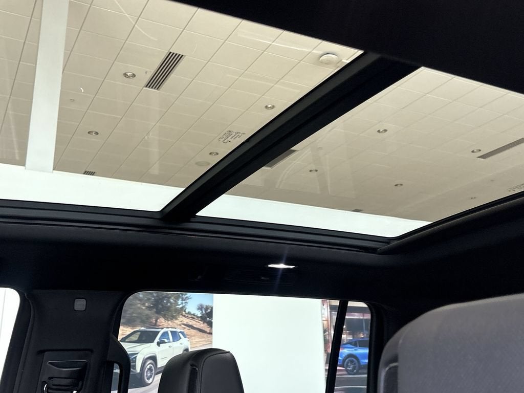 2025 Cadillac Escalade ESV Sport