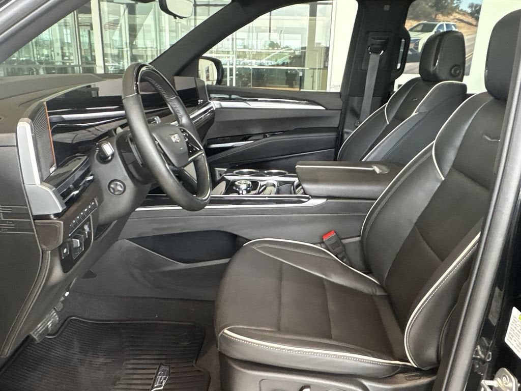 2025 Cadillac Escalade ESV Sport