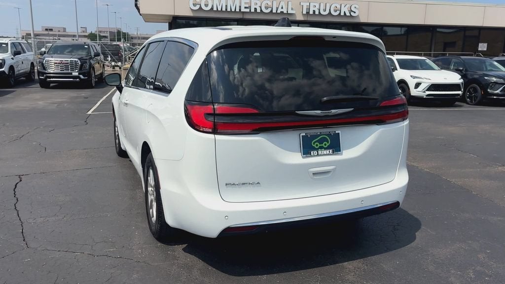 2024 Chrysler Pacifica Touring L