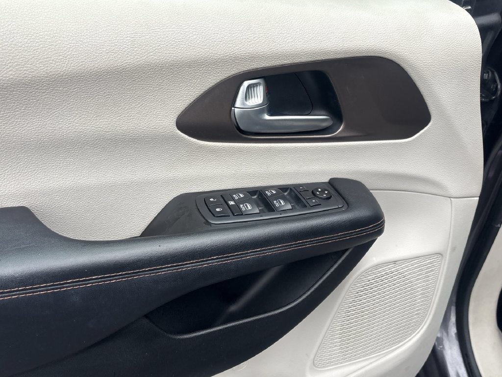 2018 Chrysler Pacifica Touring L Plus