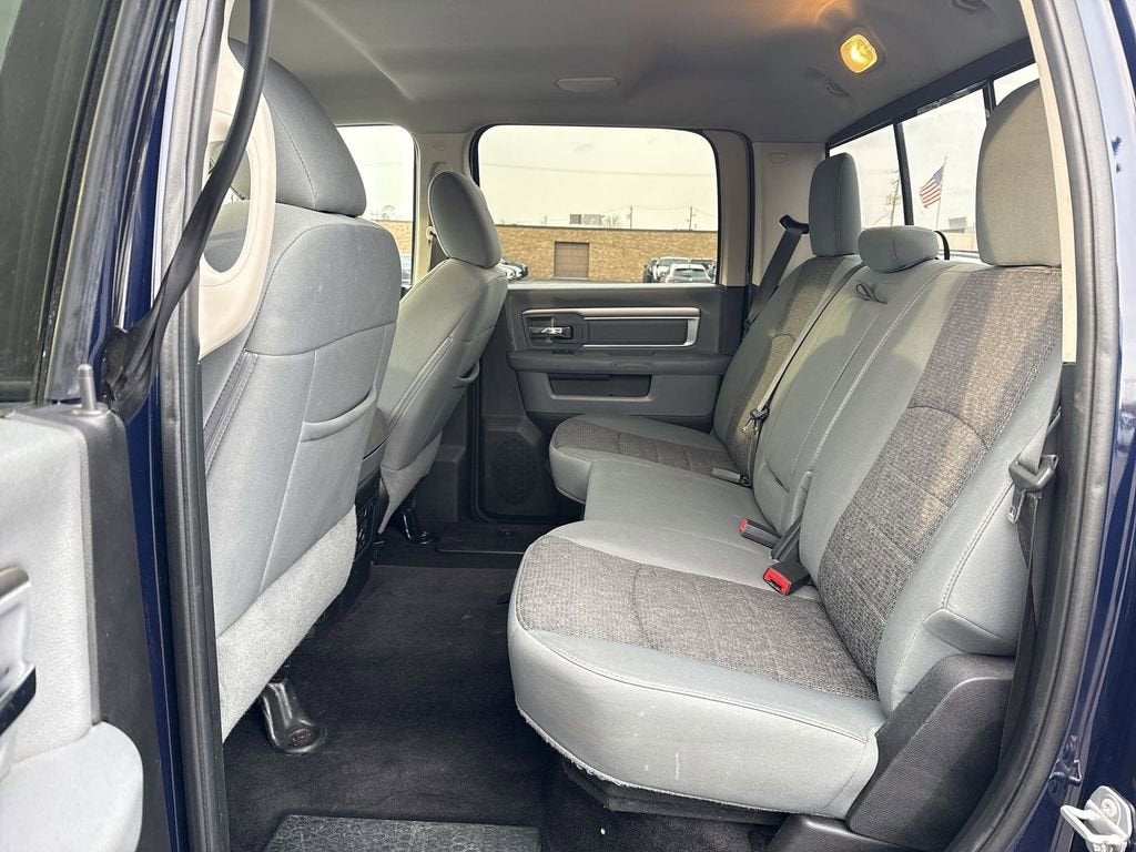 2017 RAM 1500 Big Horn Crew Cab 4x4 5'7" Box