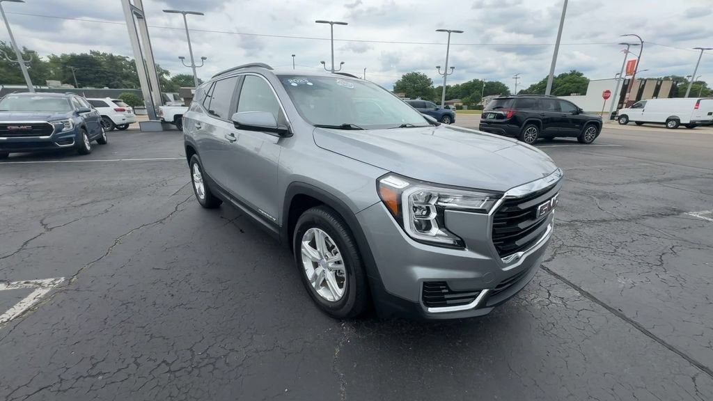 2023 GMC Terrain SLE