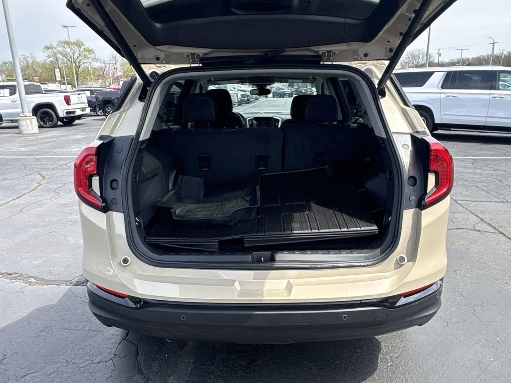 2023 GMC Terrain SLE - Photo 24
